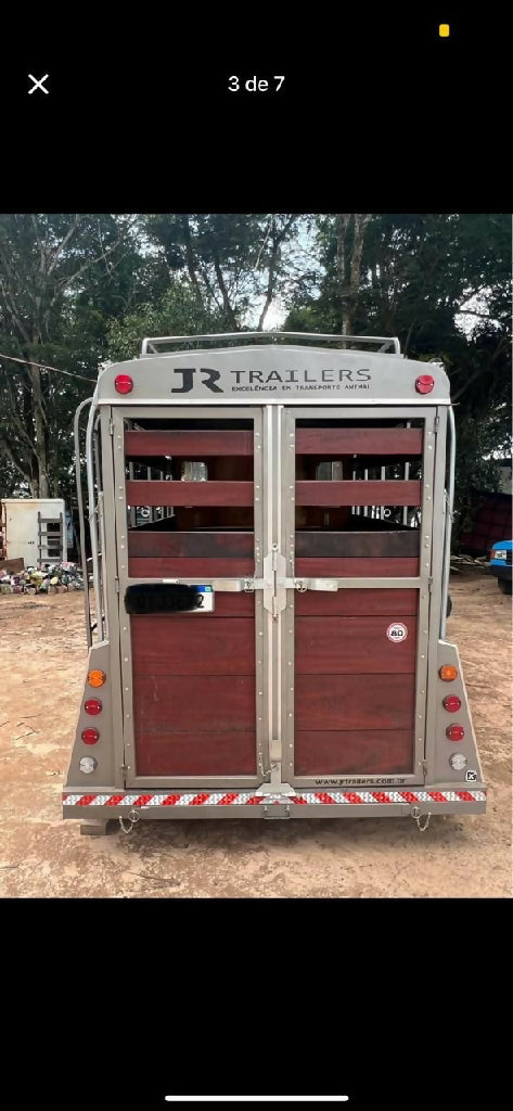 Trailer a venda